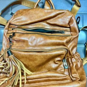 Cluci Leather Backpack